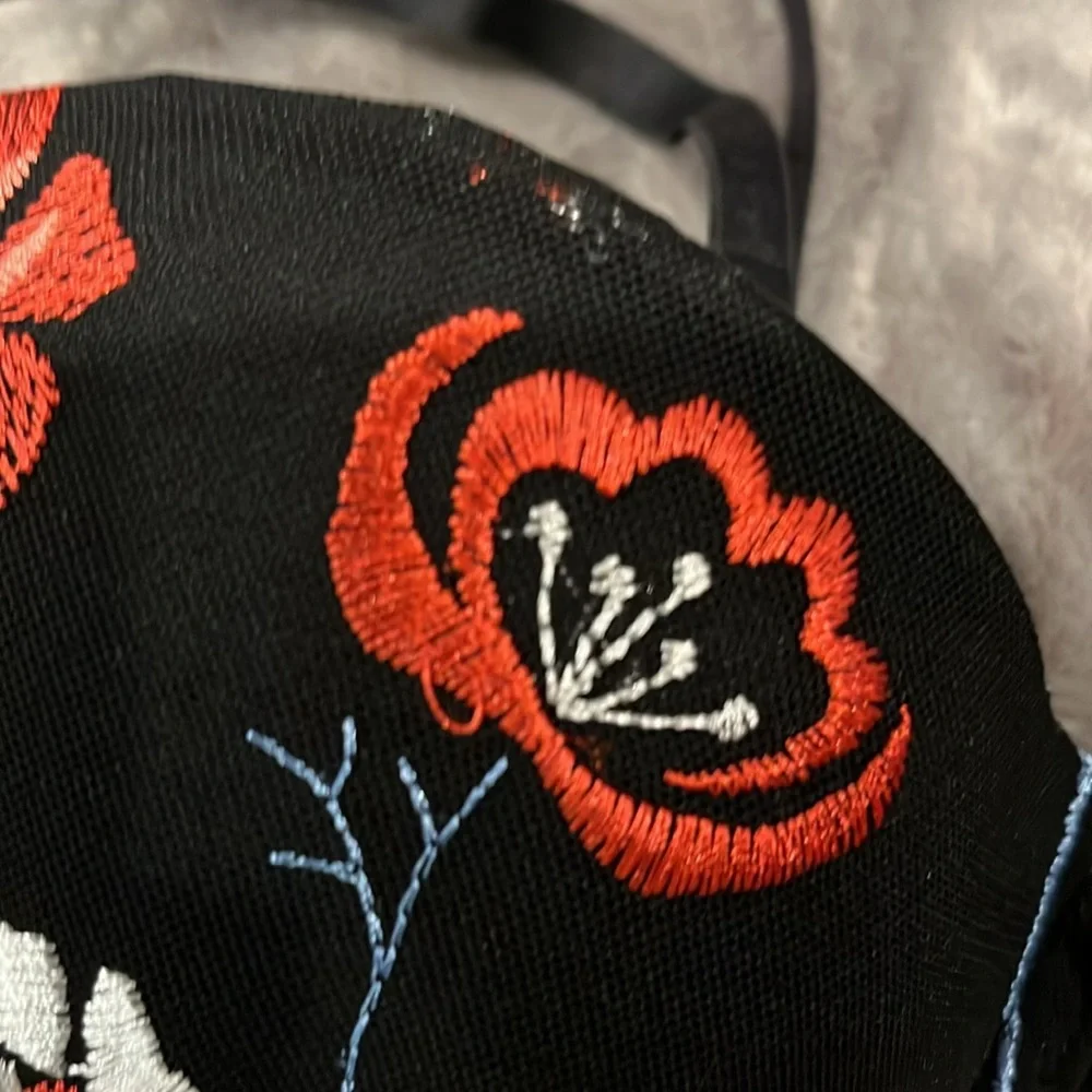 Bra - Picture 4 of 6